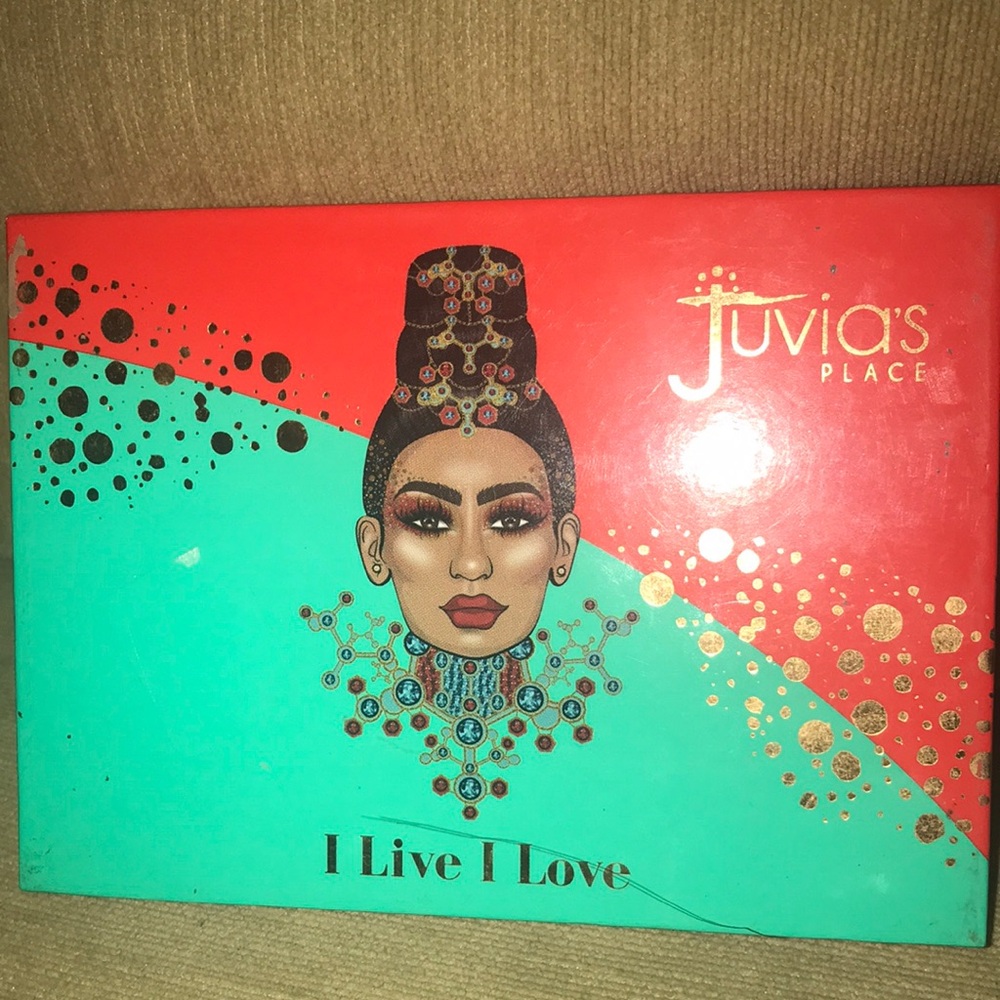 Juvia’s Place I Live I Love Eyeshadow Pallet